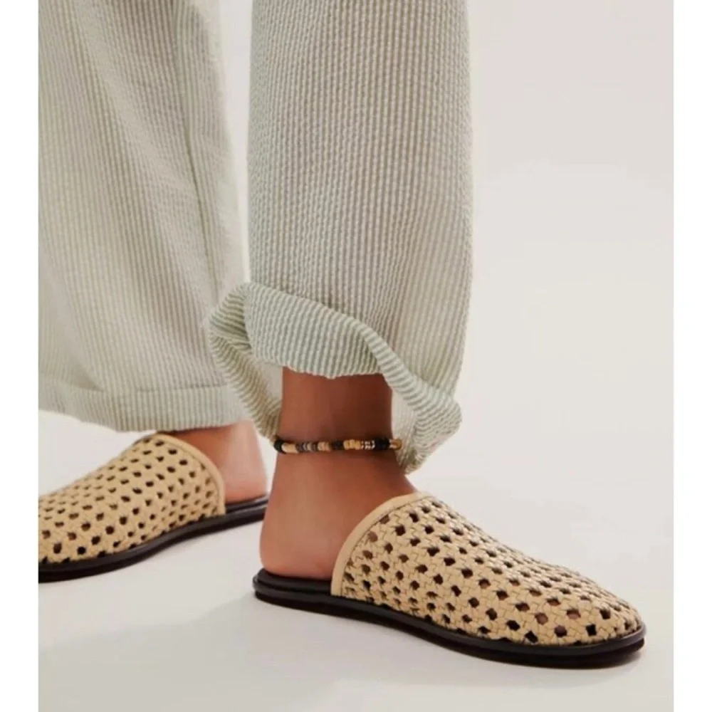 Free People Freya Flats/mule/Sandals/Leather/ Size: 8 NWT